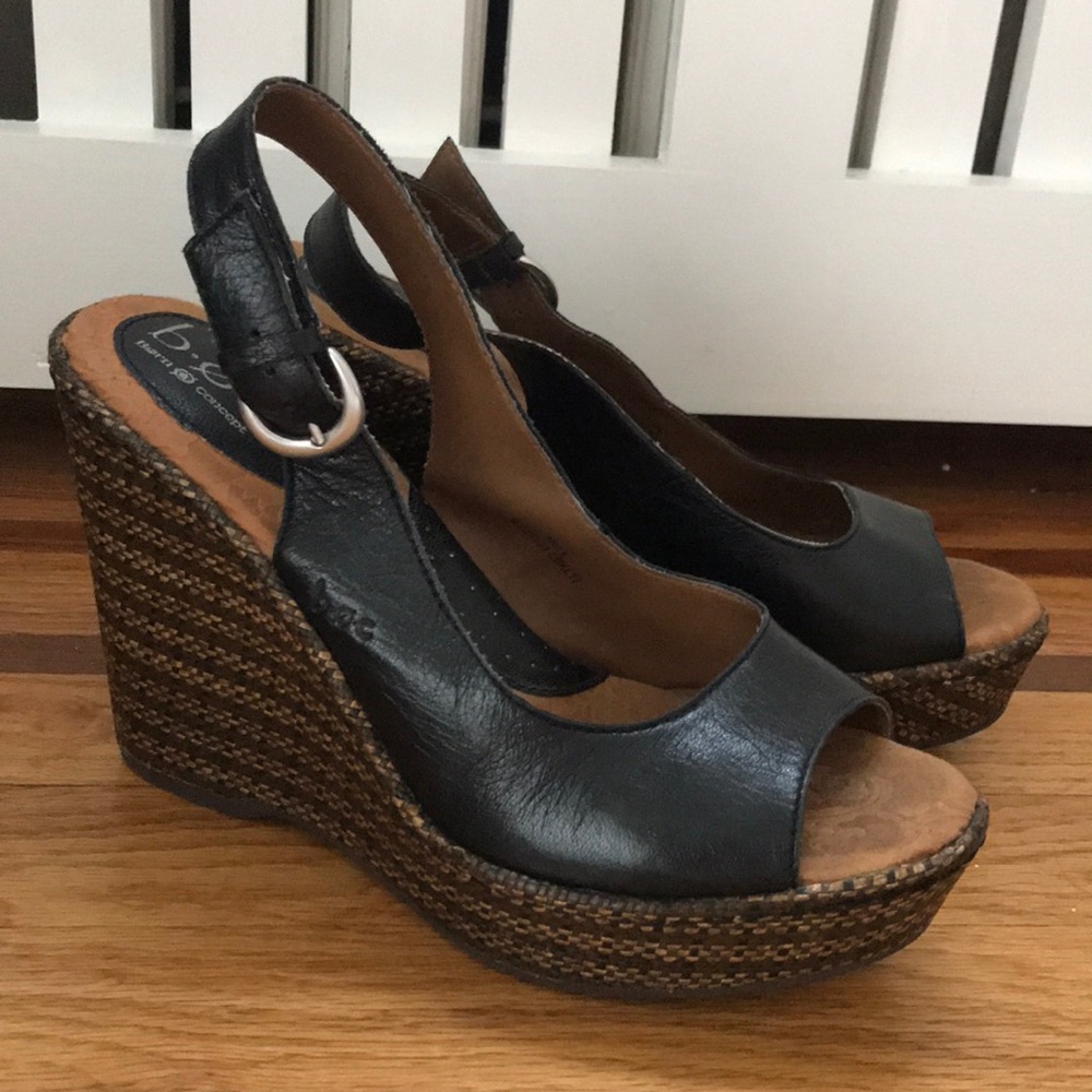 B.o.c born concept Peep toe wedge